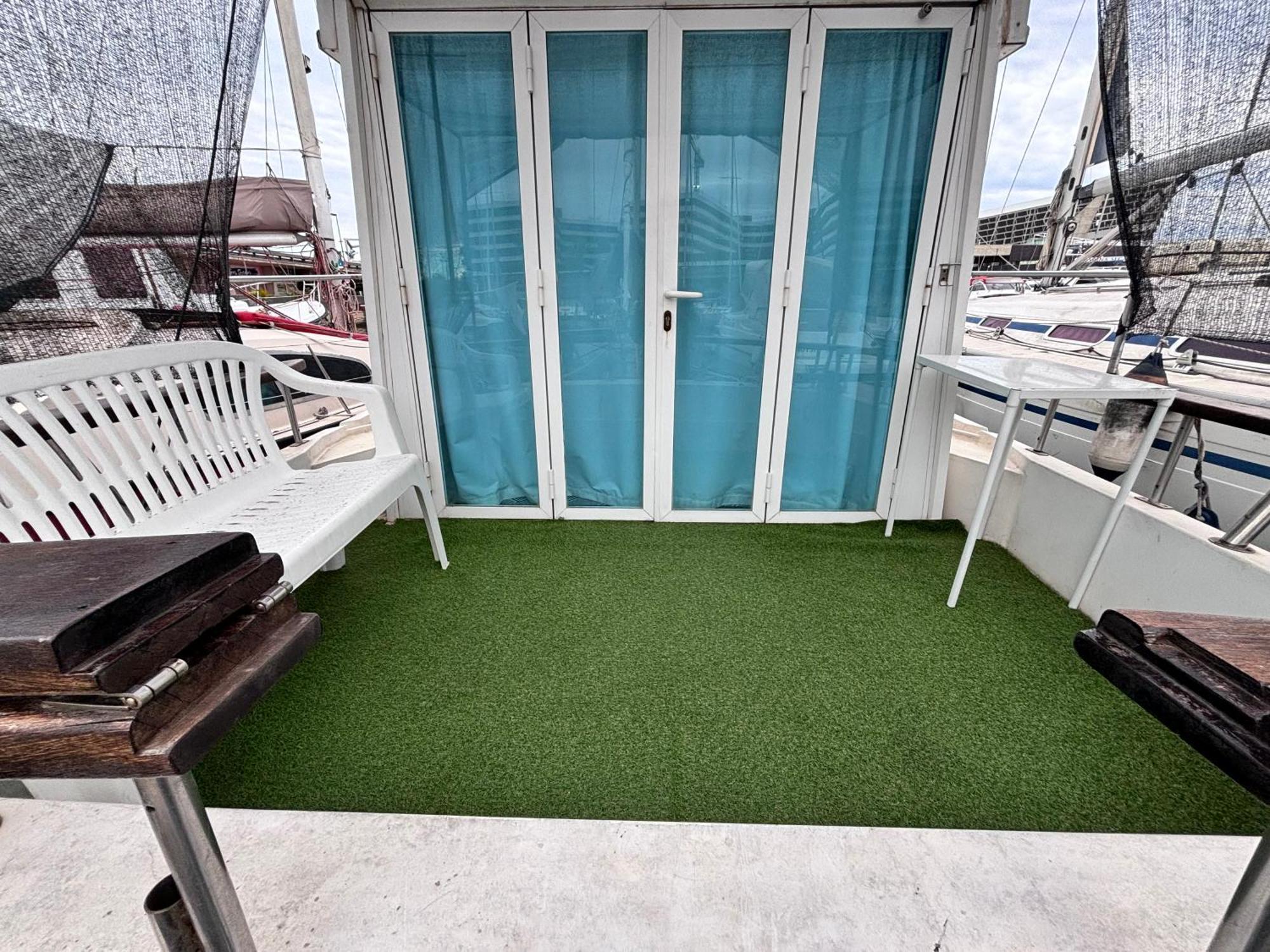Wonderful Boat For Families And Friends Hotel Sant Adrià de Besòs Eksteriør billede